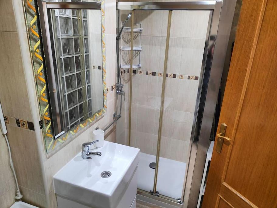 Апартаменты Piso Acogedor En Малага Экстерьер фото